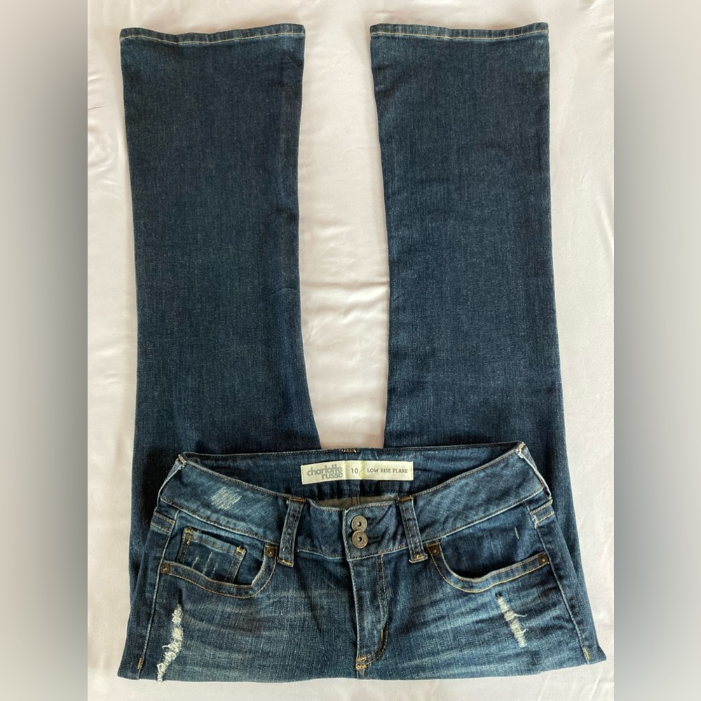 CHARLOTTE RUSSE WOMEN LOW RISE FLARE JEANS💕